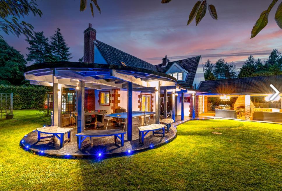Hen & Stag Retreat Weekend Stay Sleeps 10 To 30 Thetford Zewnętrze zdjęcie
