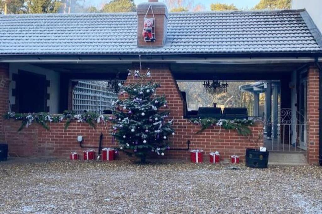 Hen & Stag Retreat Weekend Stay Sleeps 10 To 30 Thetford Zewnętrze zdjęcie