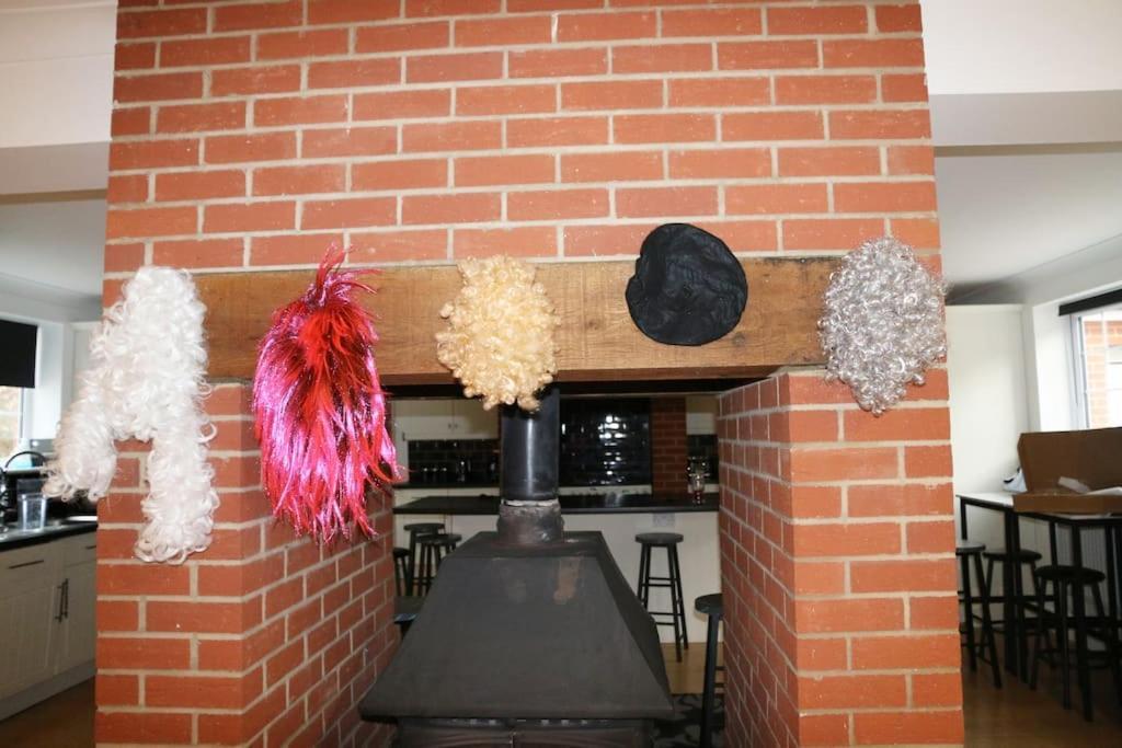Hen & Stag Retreat Weekend Stay Sleeps 10 To 30 Thetford Zewnętrze zdjęcie