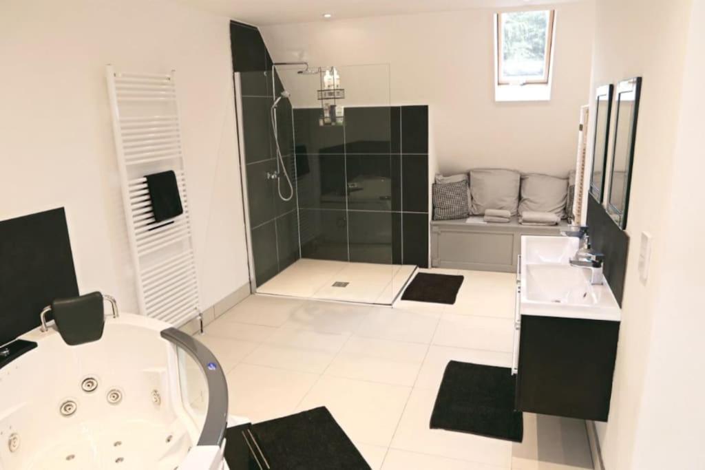 Hen & Stag Retreat Weekend Stay Sleeps 10 To 30 Thetford Zewnętrze zdjęcie