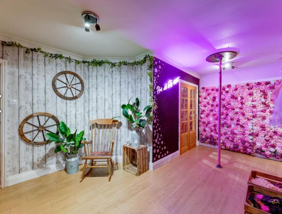 Hen & Stag Retreat Weekend Stay Sleeps 10 To 30 Thetford Zewnętrze zdjęcie